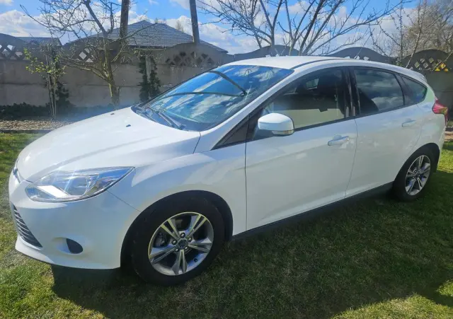 FORD Focus 1.0 EcoBoost STart-Stopp-System TITANIUM