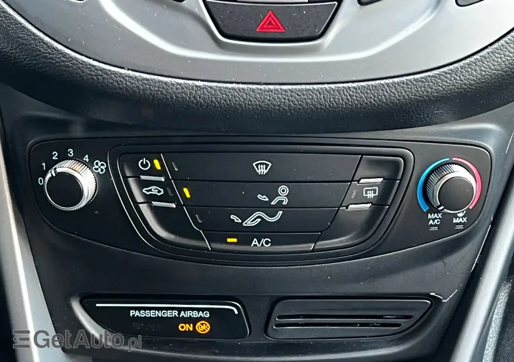 FORD B-MAX 1.4 Titanium