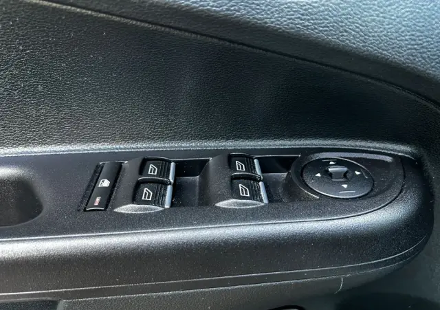 FORD B-MAX 1.4 Titanium