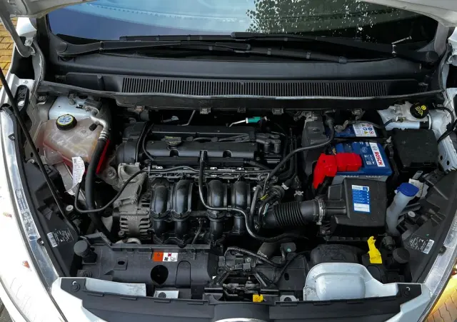 FORD B-MAX 1.4 Titanium