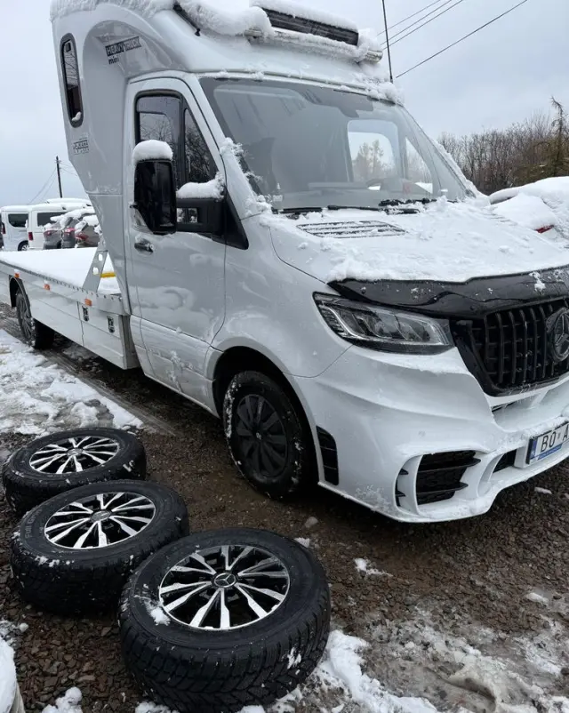 MERCEDES-BENZ SPRINTER 