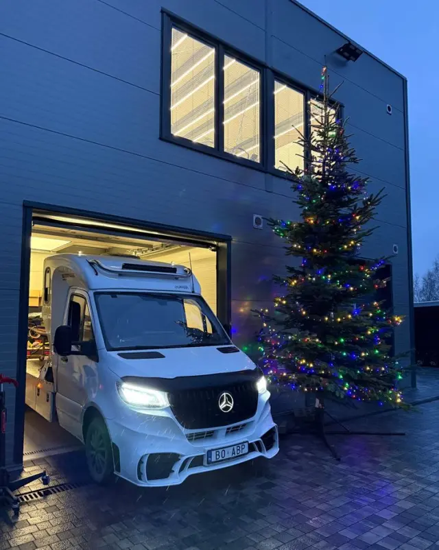 MERCEDES-BENZ SPRINTER 