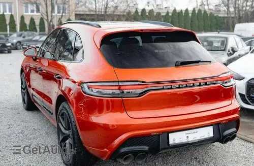 PORSCHE Macan 