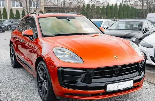 PORSCHE Macan 