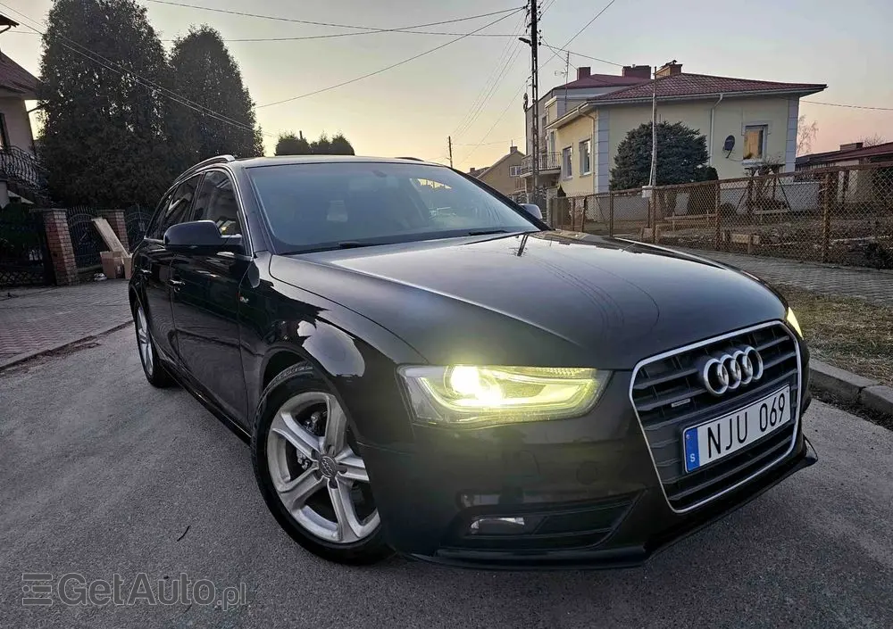 AUDI A4 Avant 2.0 TDI DPF quattro Attraction