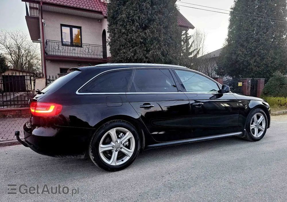 AUDI A4 Avant 2.0 TDI DPF quattro Attraction
