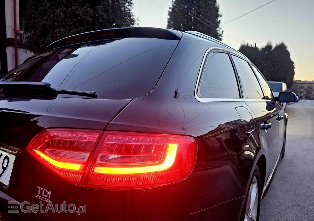 AUDI A4 Avant 2.0 TDI DPF quattro Attraction