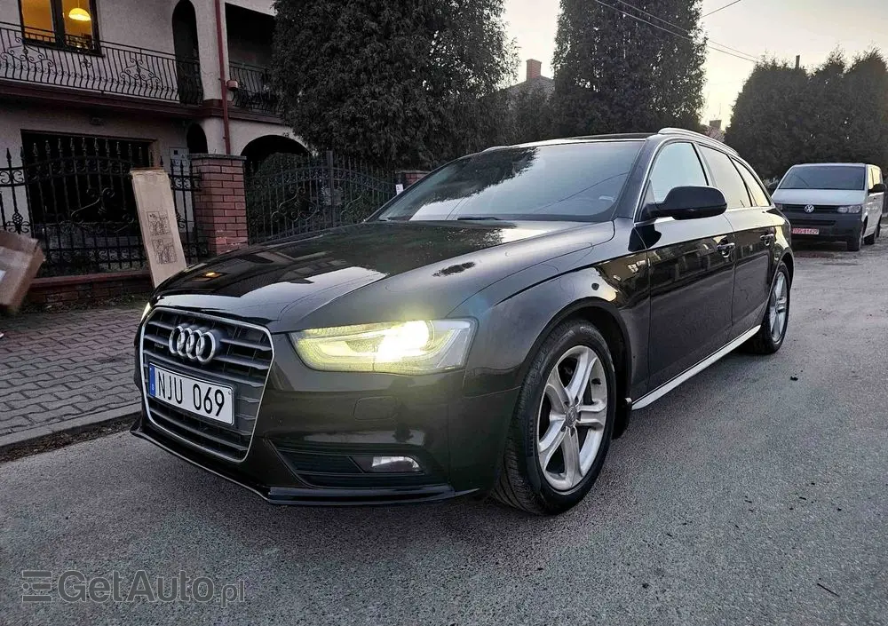 AUDI A4 Avant 2.0 TDI DPF quattro Attraction