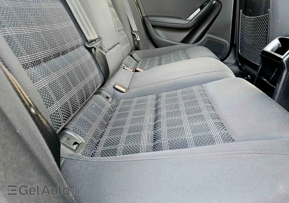 AUDI A4 Avant 2.0 TDI DPF quattro Attraction