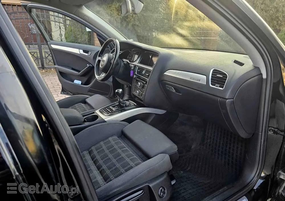 AUDI A4 Avant 2.0 TDI DPF quattro Attraction