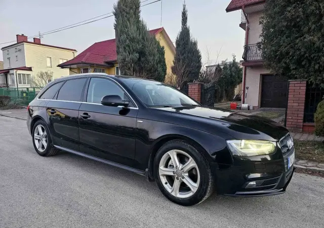 AUDI A4 Avant 2.0 TDI DPF quattro Attraction