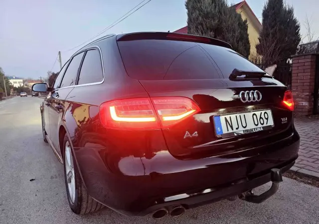 AUDI A4 Avant 2.0 TDI DPF quattro Attraction