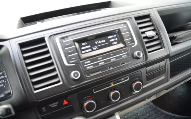 VOLKSWAGEN TRANSPORTER T6 DOKA 