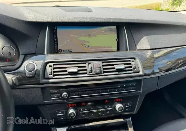 BMW Seria 5 525d xDrive Luxury Line