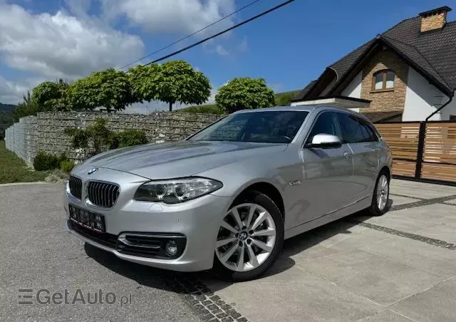 BMW Seria 5 525d xDrive Luxury Line