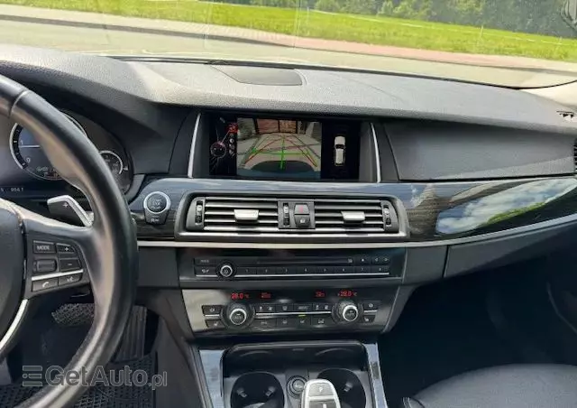 BMW Seria 5 525d xDrive Luxury Line