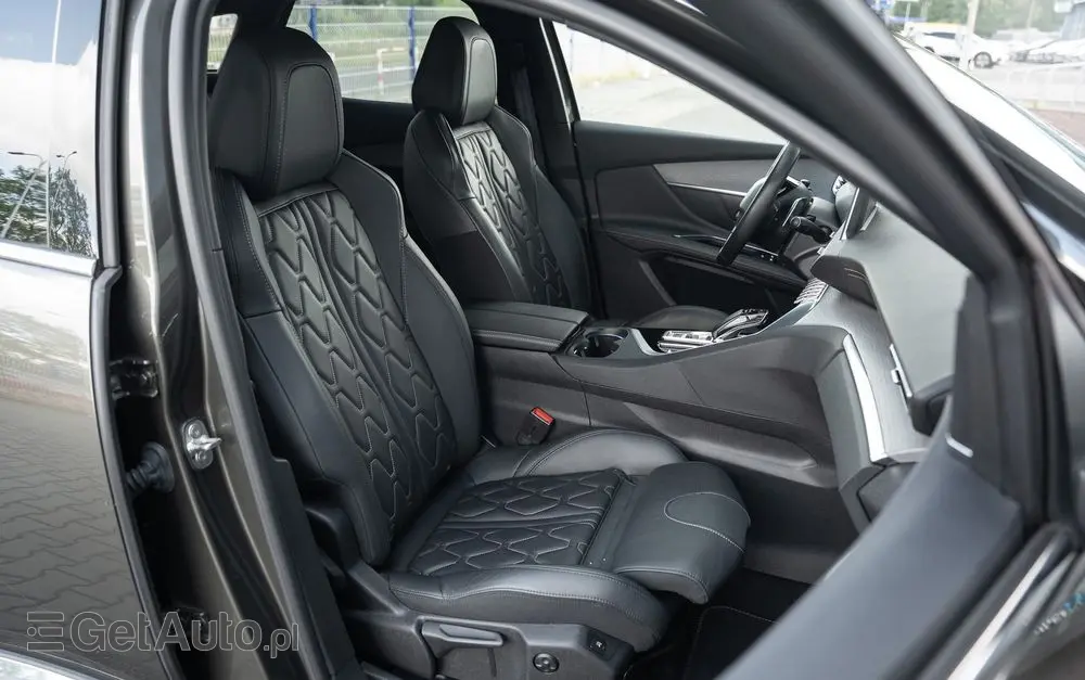 PEUGEOT 3008 1.6 PureTech Hybrid PHEV Active Pack S&S EAT8