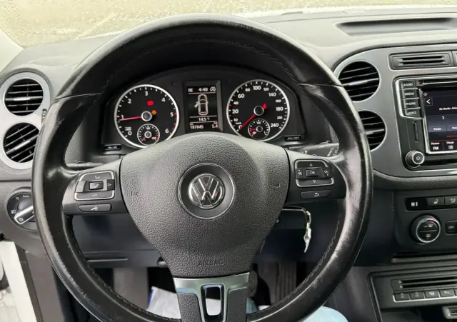 VOLKSWAGEN Tiguan 2.0 TDI DPF BlueMotion Technology Exclusive