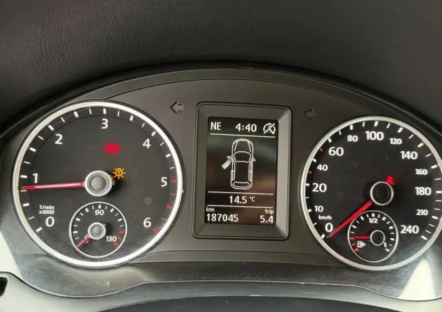 VOLKSWAGEN Tiguan 2.0 TDI DPF BlueMotion Technology Exclusive