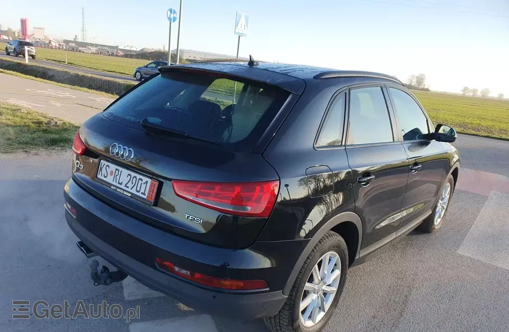 AUDI Q3 