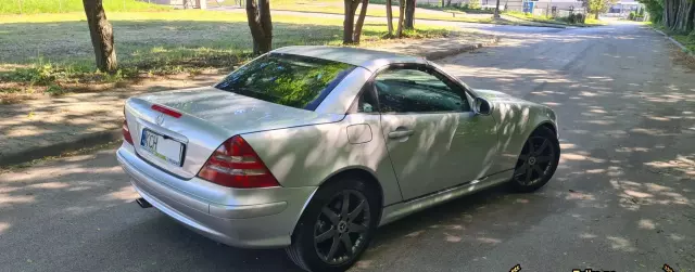 MERCEDES-BENZ SLK 