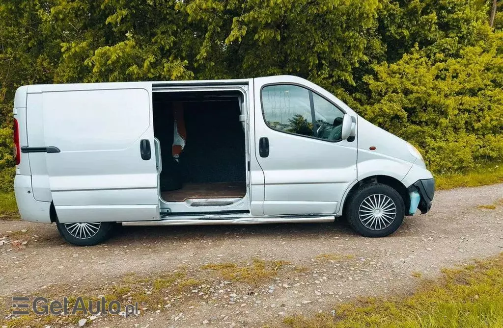 OPEL Vivaro 