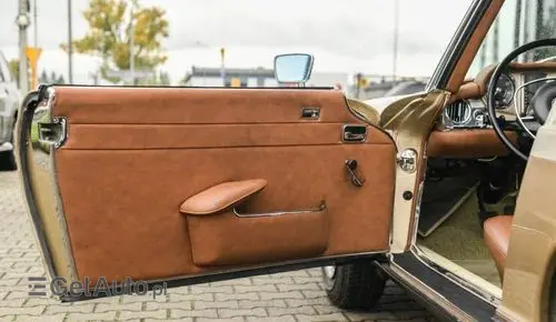 MERCEDES-BENZ SL 