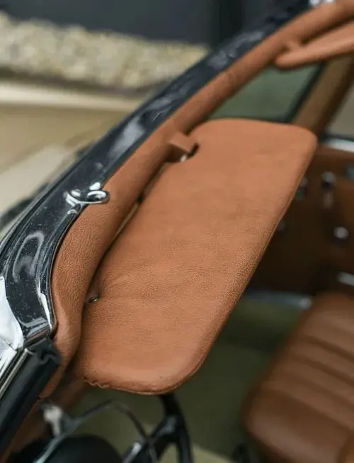 MERCEDES-BENZ SL 