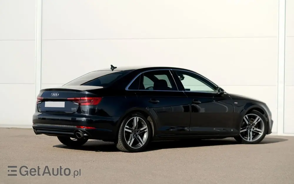 AUDI A4 Limousine 2.0 TFSI quattro S tronic design