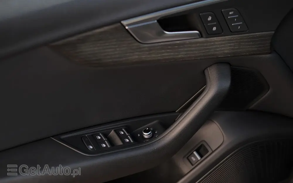 AUDI A4 Limousine 2.0 TFSI quattro S tronic design