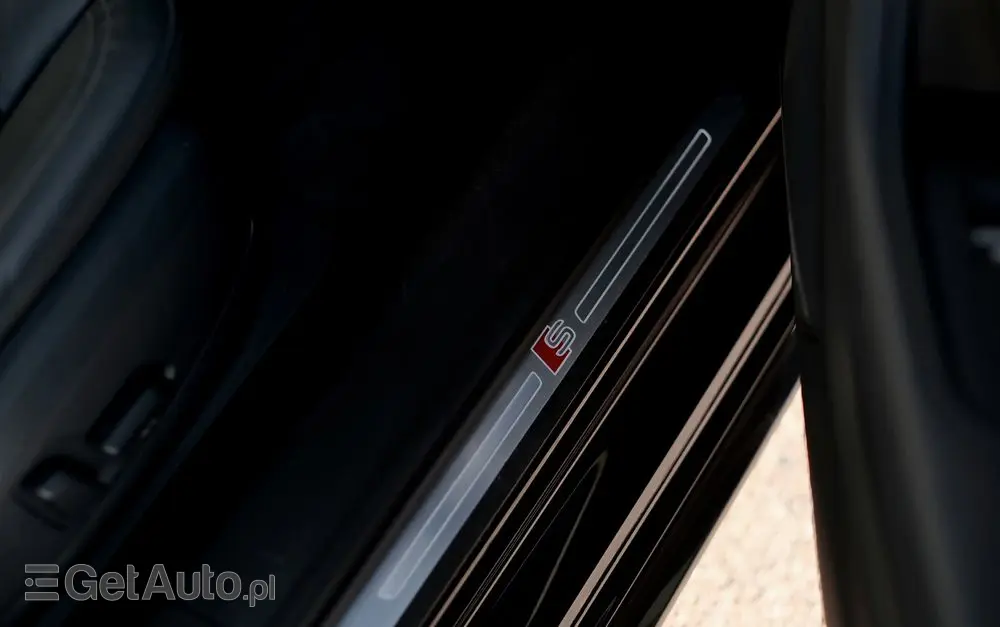 AUDI A4 Limousine 2.0 TFSI quattro S tronic design