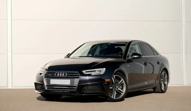 AUDI A4 Limousine 2.0 TFSI quattro S tronic design