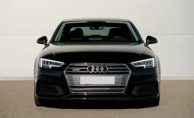 AUDI A4 Limousine 2.0 TFSI quattro S tronic design