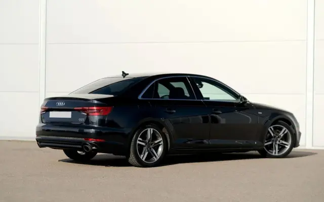 AUDI A4 Limousine 2.0 TFSI quattro S tronic design