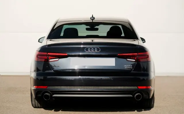 AUDI A4 Limousine 2.0 TFSI quattro S tronic design