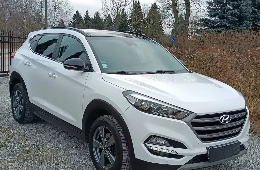 HYUNDAI Tucson 