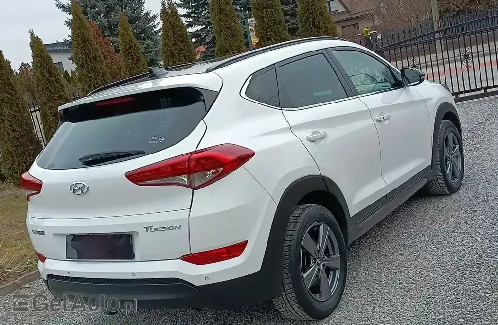 HYUNDAI Tucson 