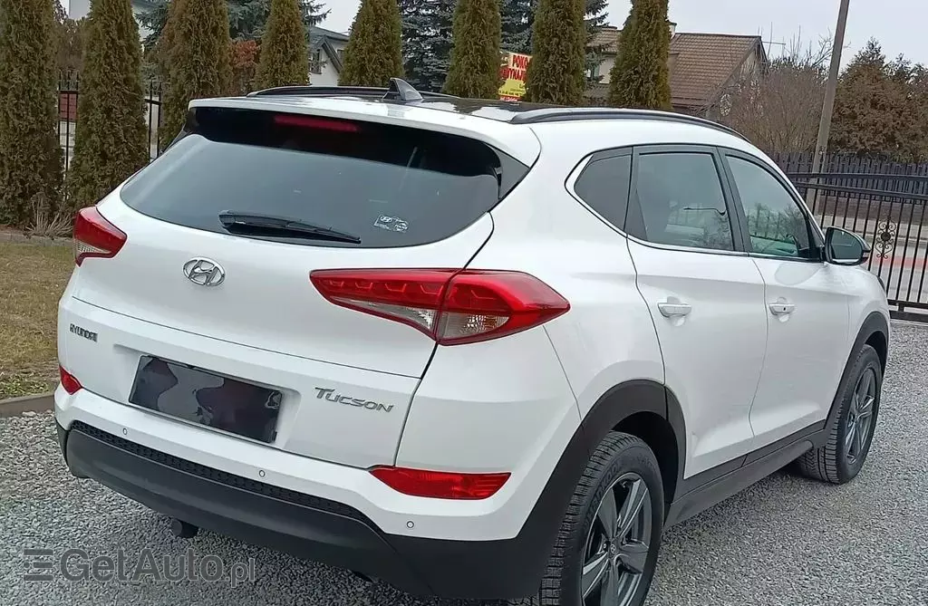 HYUNDAI Tucson 