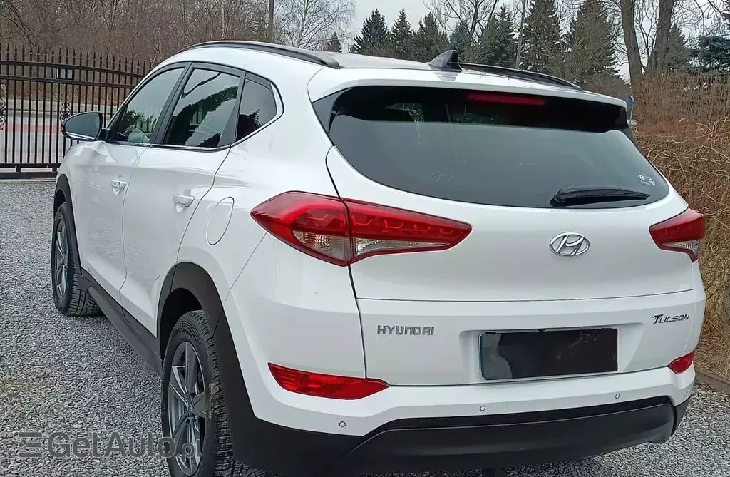HYUNDAI Tucson 