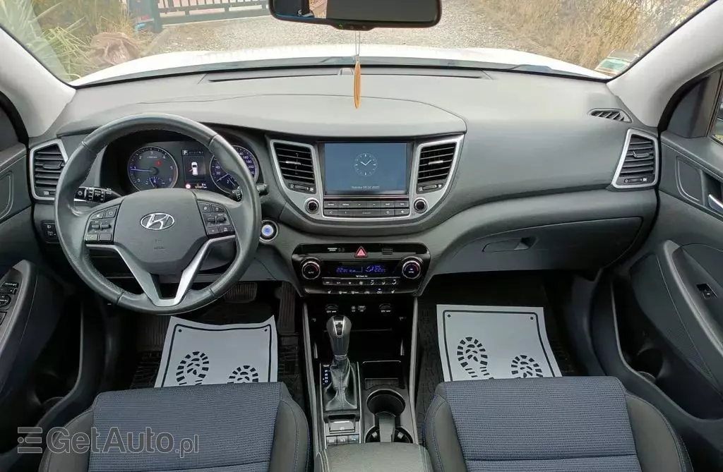 HYUNDAI Tucson 