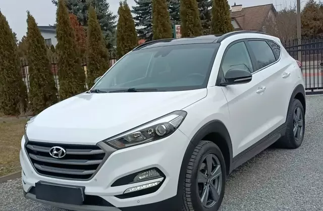 HYUNDAI Tucson 