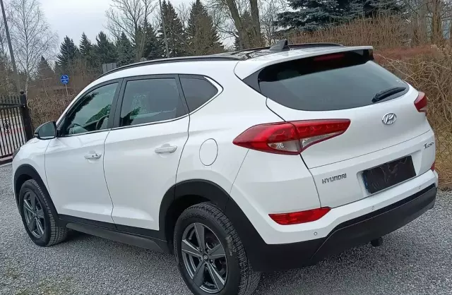 HYUNDAI Tucson 