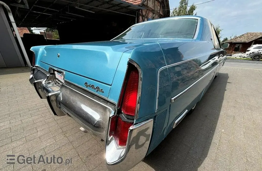 CHRYSLER New Yorker 