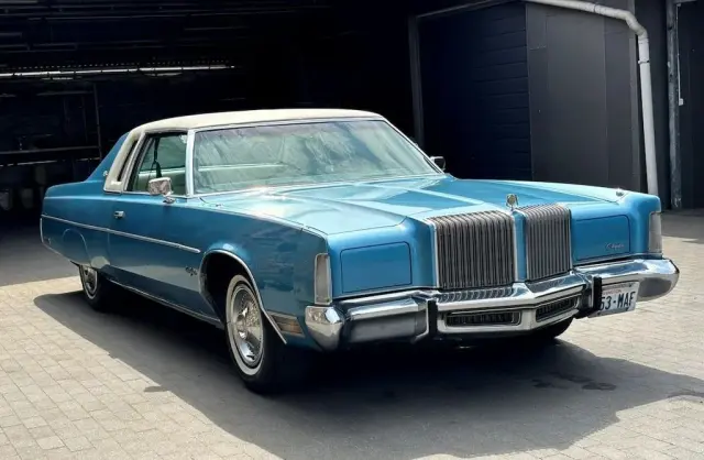 CHRYSLER New Yorker 