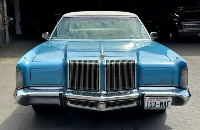 CHRYSLER New Yorker 