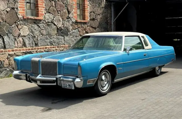 CHRYSLER New Yorker 
