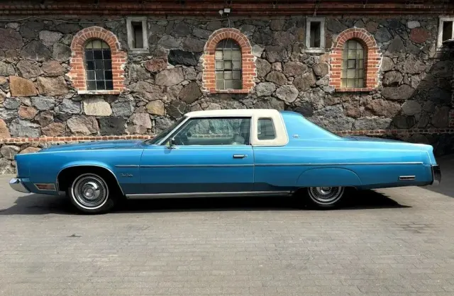 CHRYSLER New Yorker 
