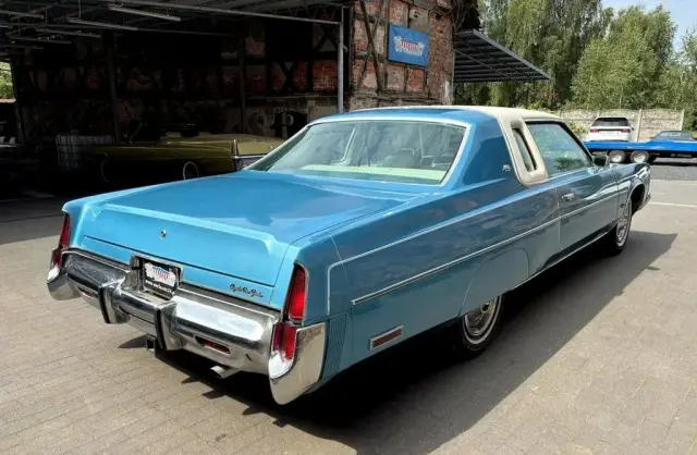CHRYSLER New Yorker 