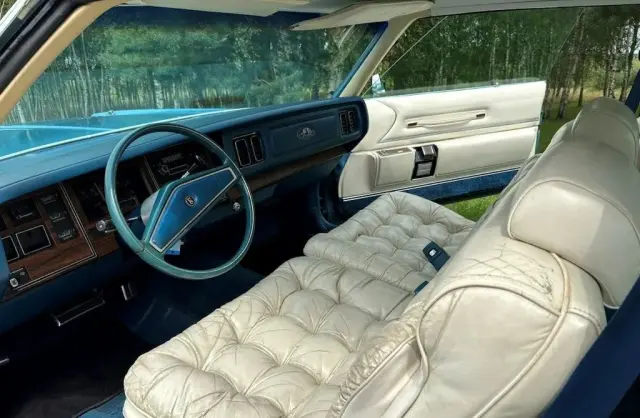 CHRYSLER New Yorker 