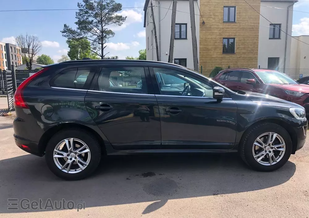 VOLVO XC 60 D3 Momentum